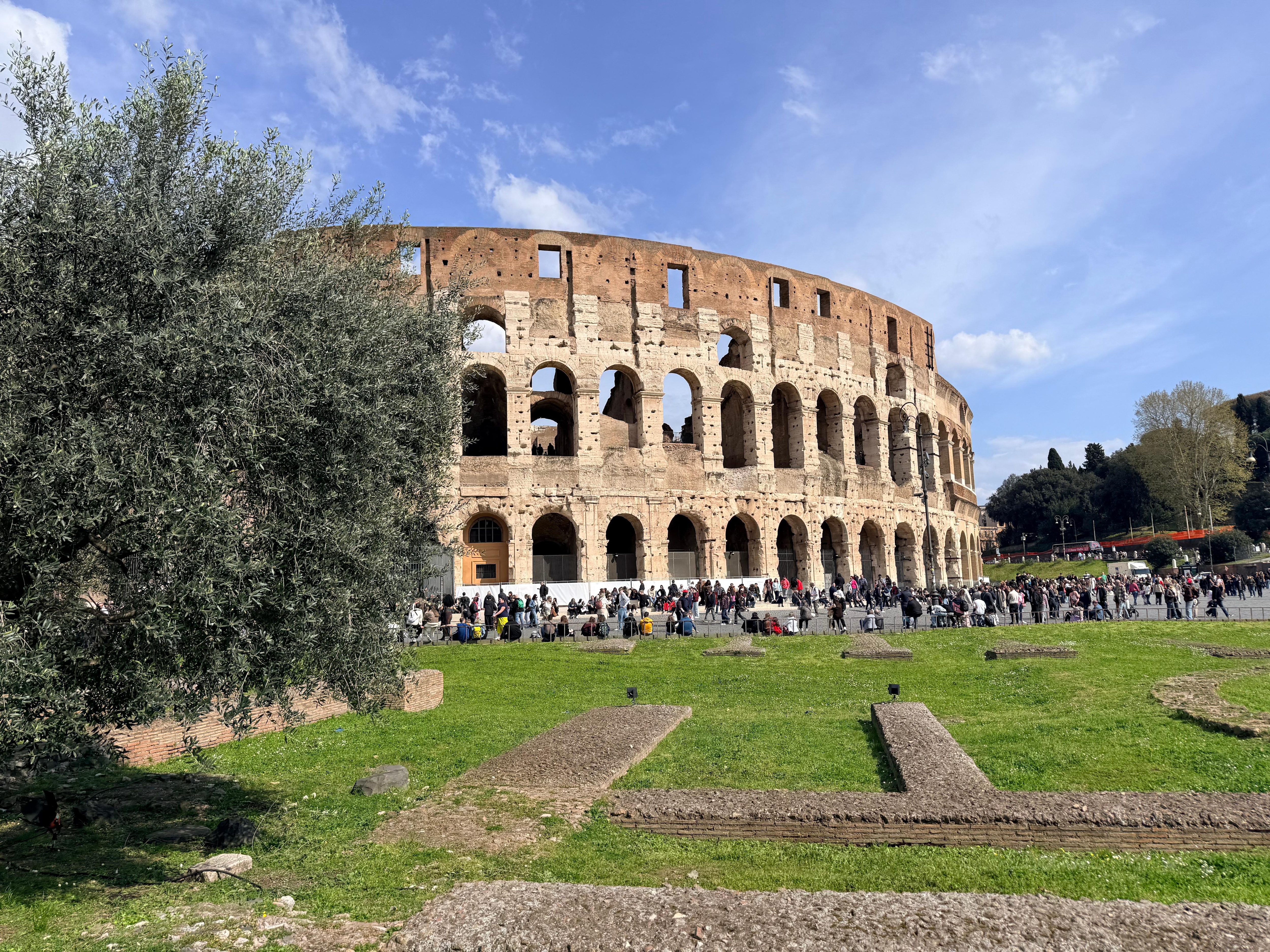 Walk to The Roman Coliseum 