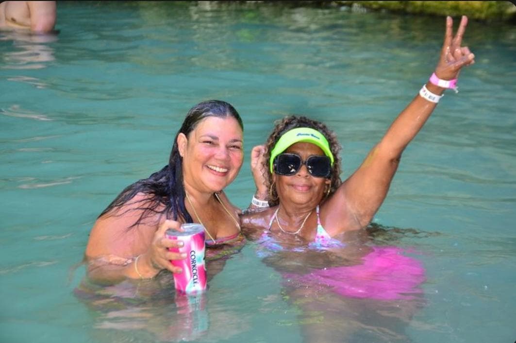 Brutal en el cenote😍