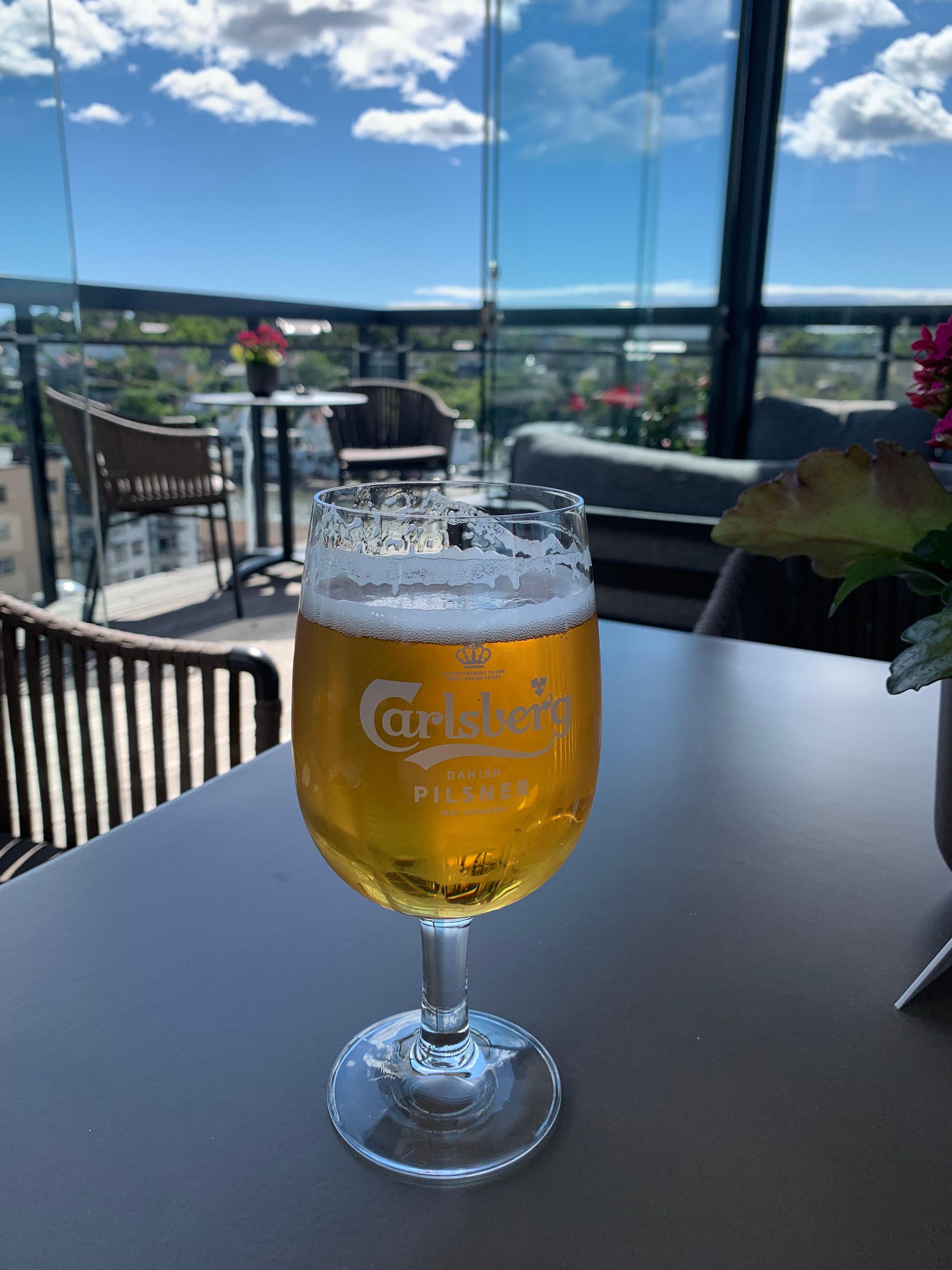 Flott utsikt fra baren i 8. etasje