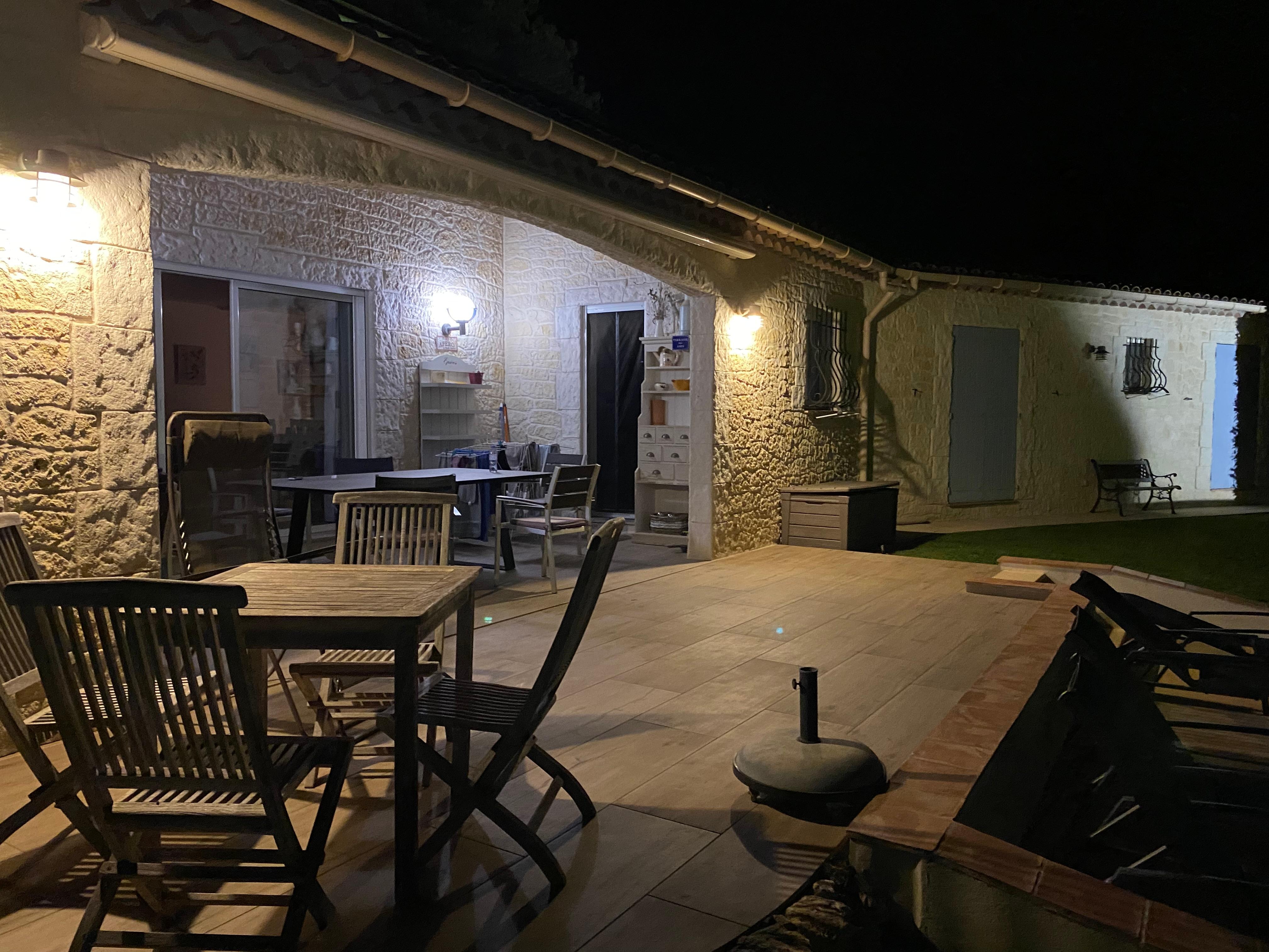 Superbe terrasse éclairée 