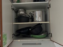 wenig Küchenplatz (vor allem Abstell-, Zubereitungsfläche