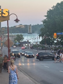 Clifton Hills looking at the falls
