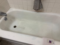 Bath tub