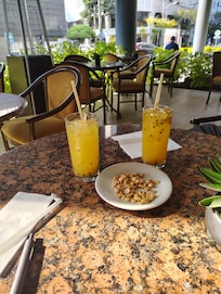 Passion fruit vodka drinks