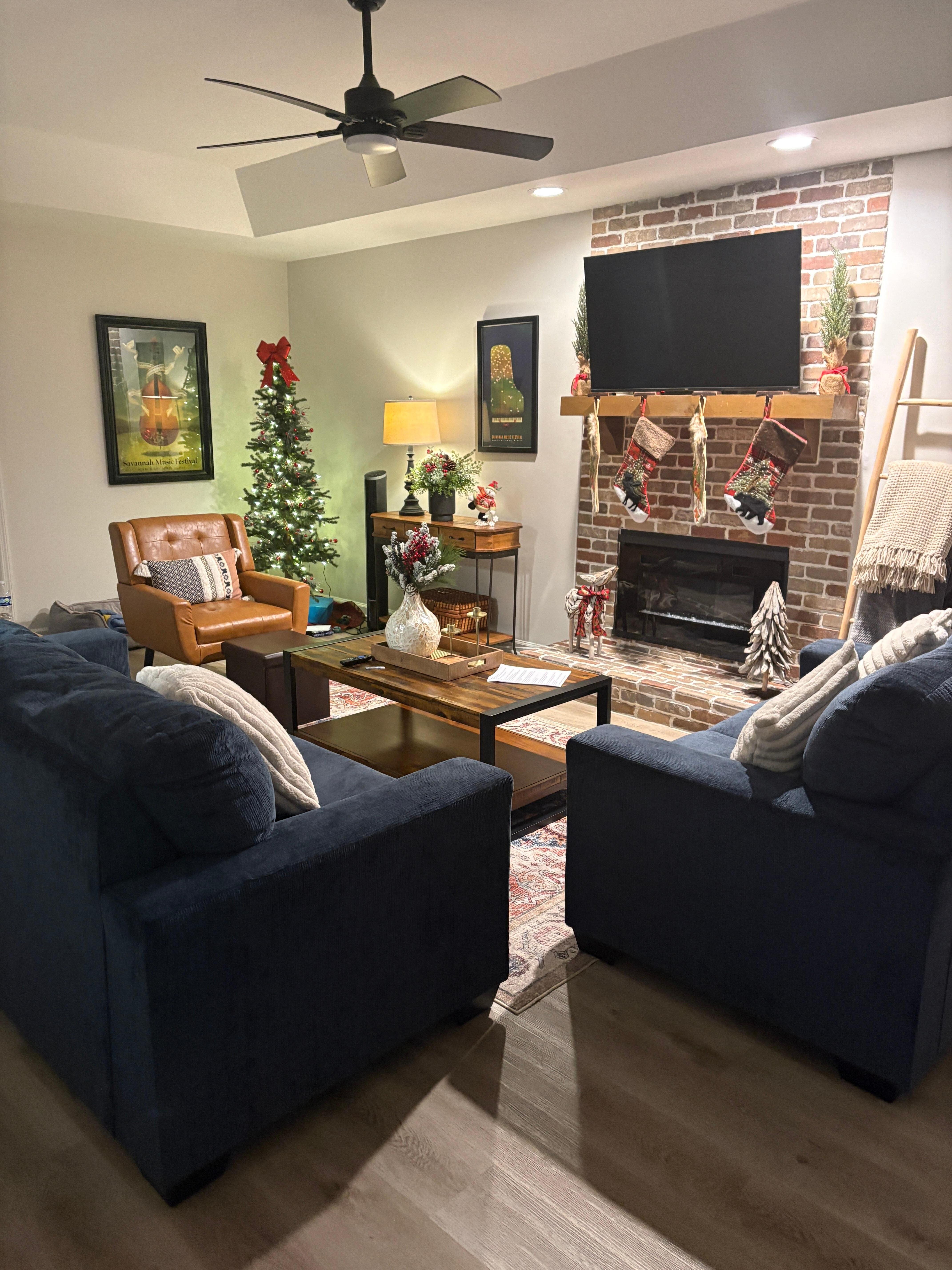 The host had this place decorated so cute for Christmas!