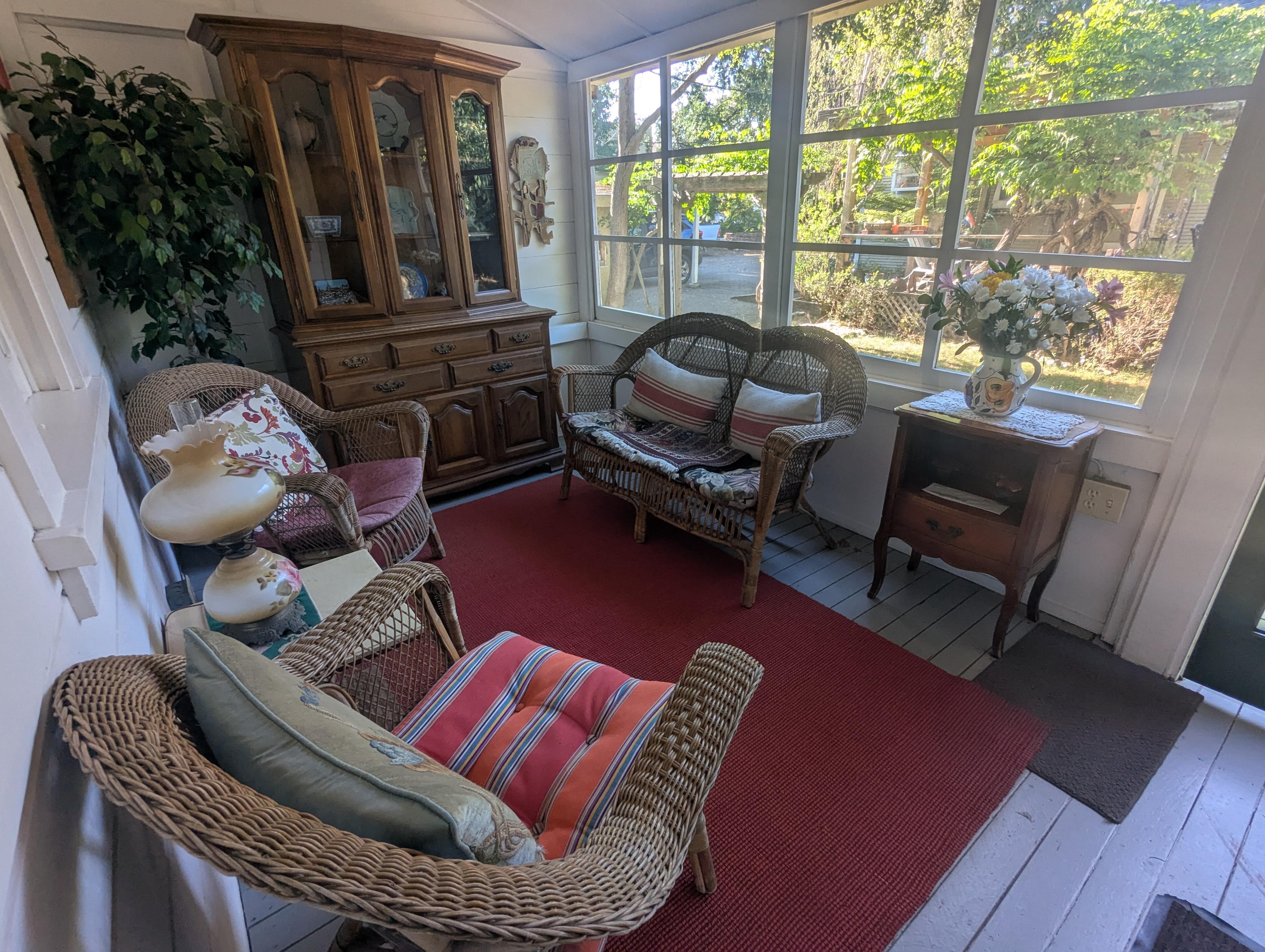 Adorable sun porch 