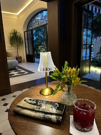 The lounge while I wait—cozy, charming, and full of character. The perfect little pause while I wait for my friend for dinner.