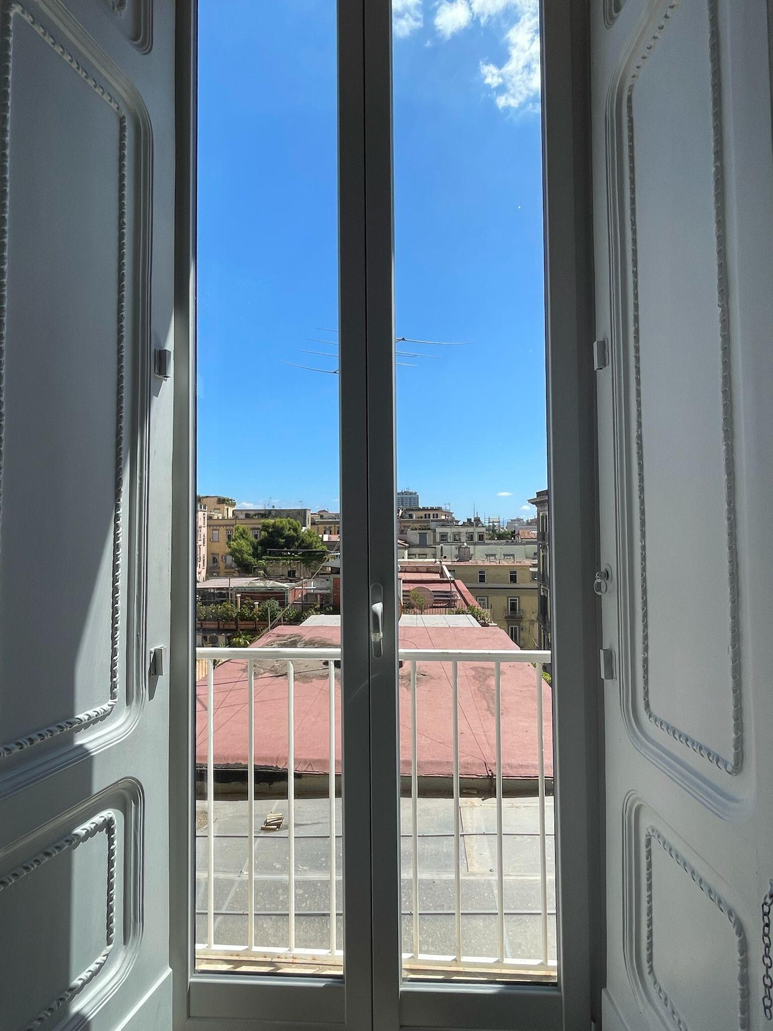 Double Terrace on each corner for optimal sunrise and sunset - perfect for fresh air and lighting!