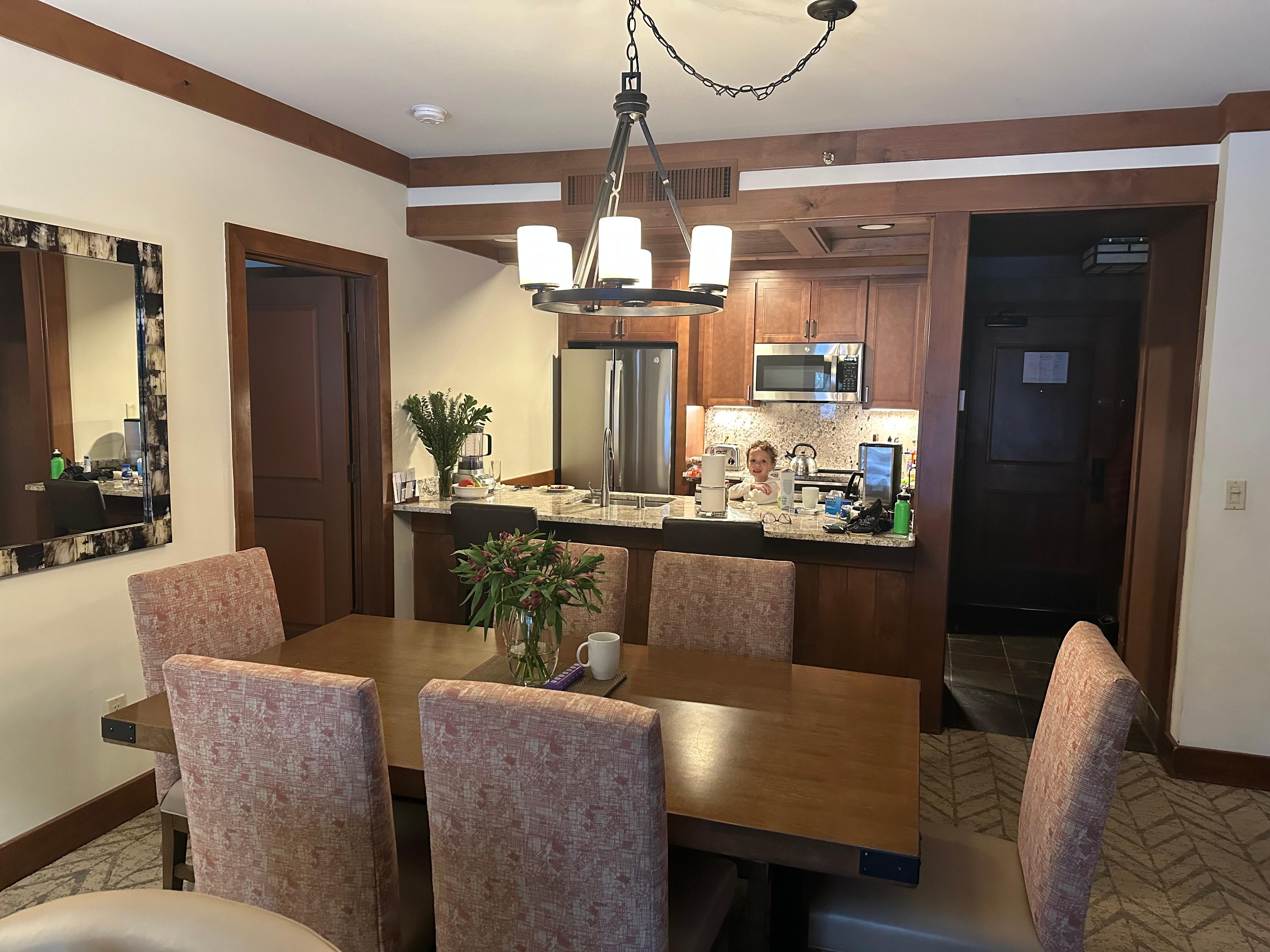 Full kitchen and dining room.