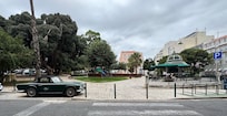 Park/cafe across the street