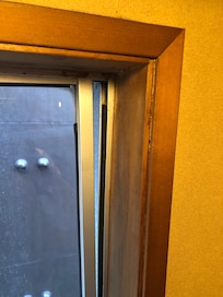 Window cannot be closed 1/2