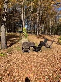 Fire pit. We did not use. It was to dry like where we live.