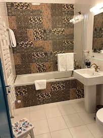 Spectacular Bathrooms