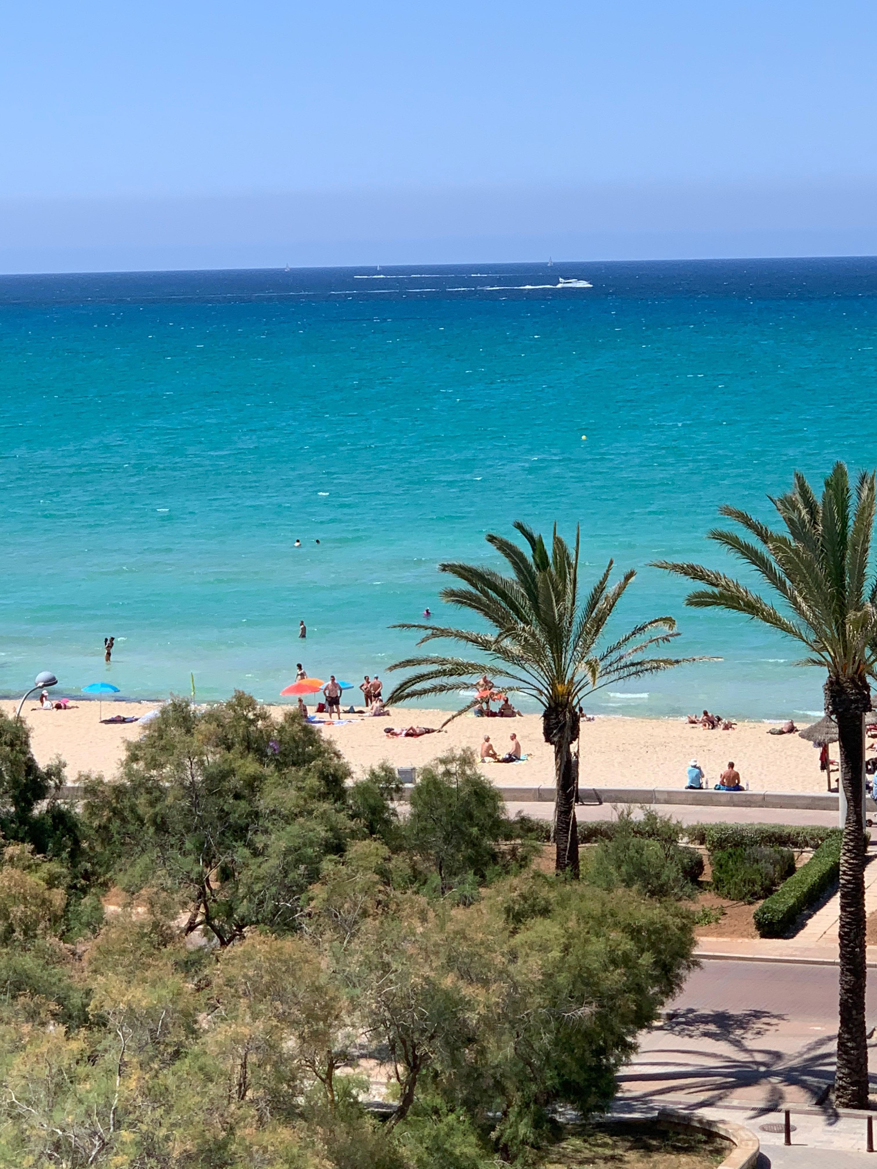 Partial seaview room on the  fifth floor 