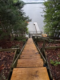 Stairs to water. Only railing on one side.