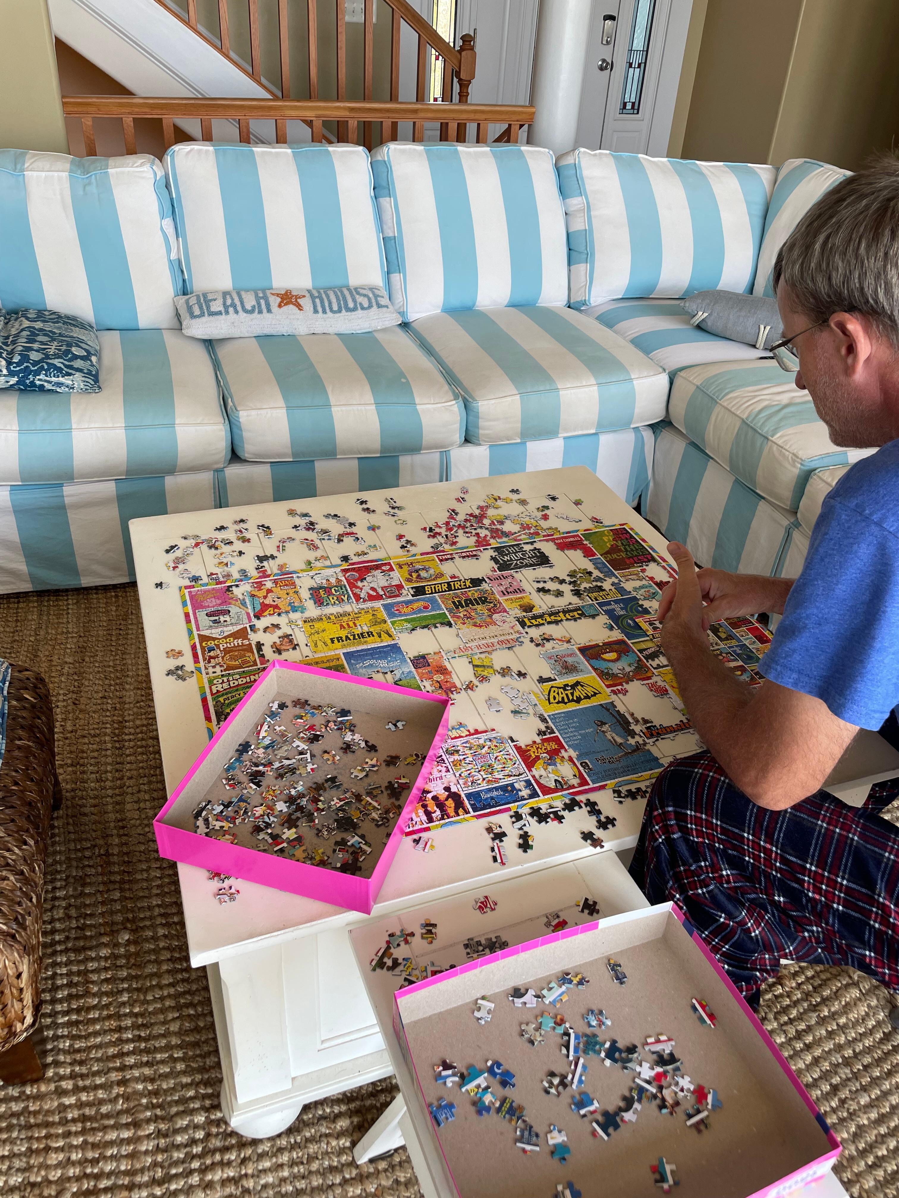 Perfect place for our large puzzle. 