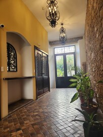 La Merced condo entry hall