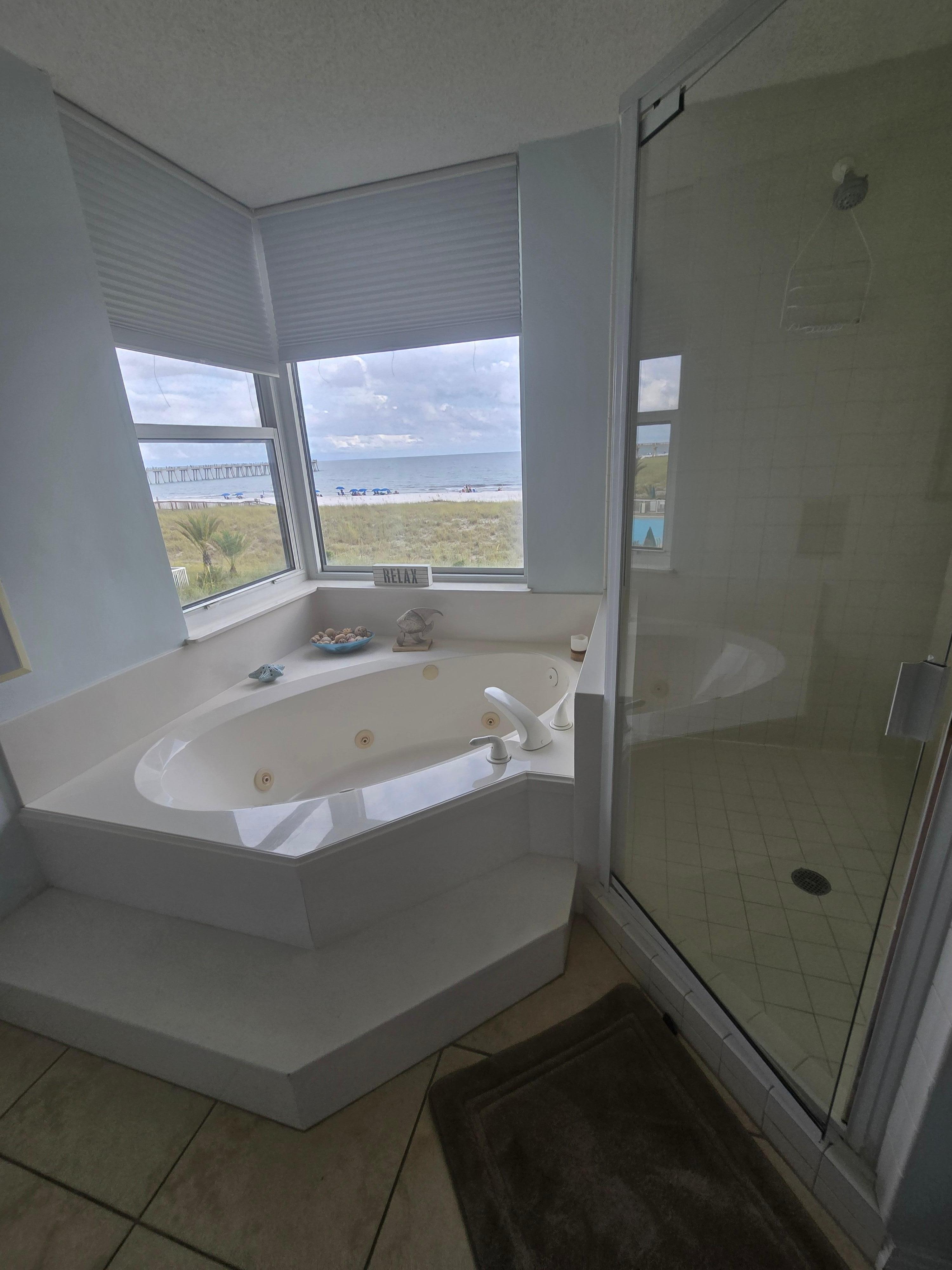 Jacuzzi tub in the master bedroom 