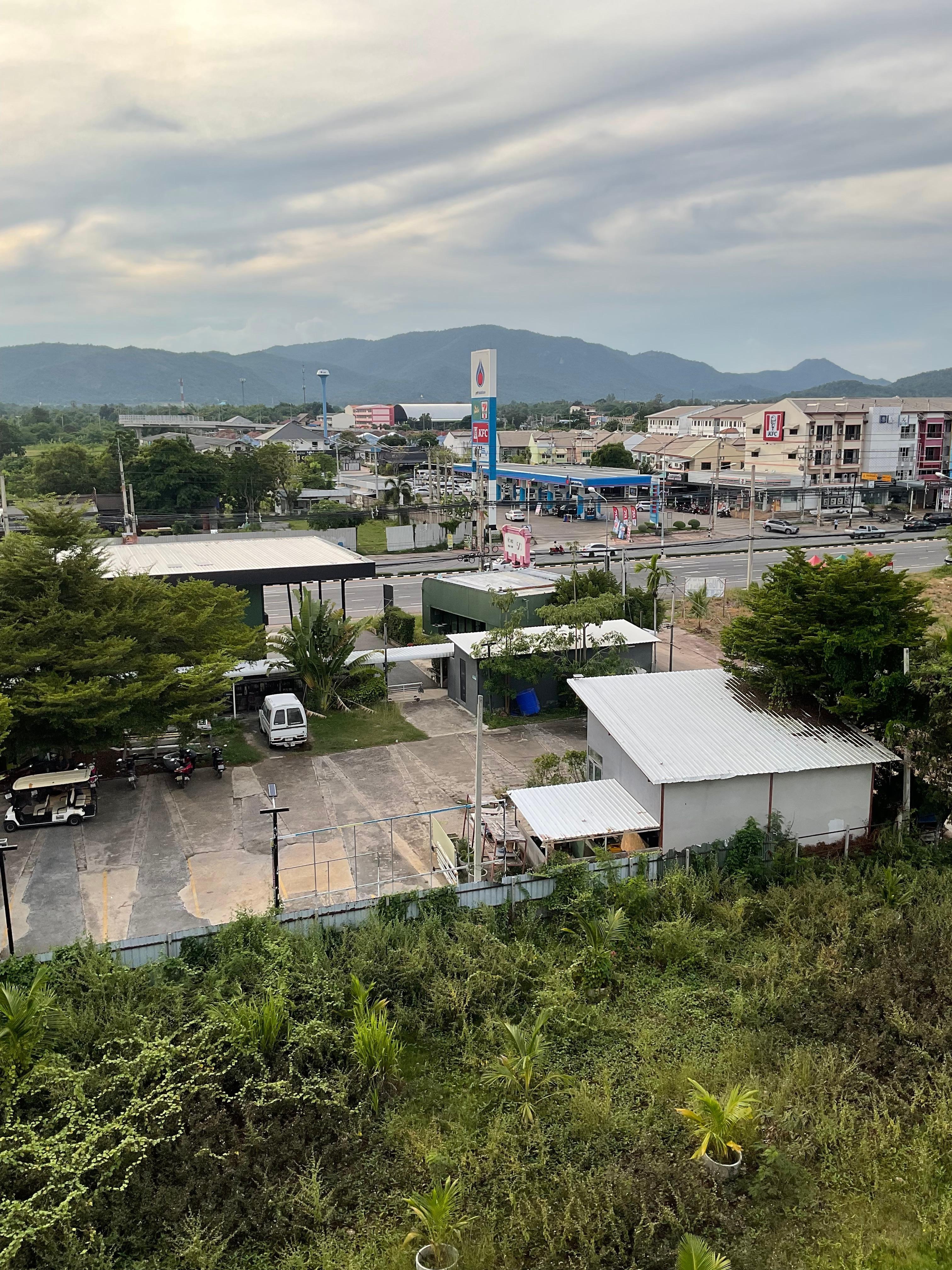 See the busy main road 