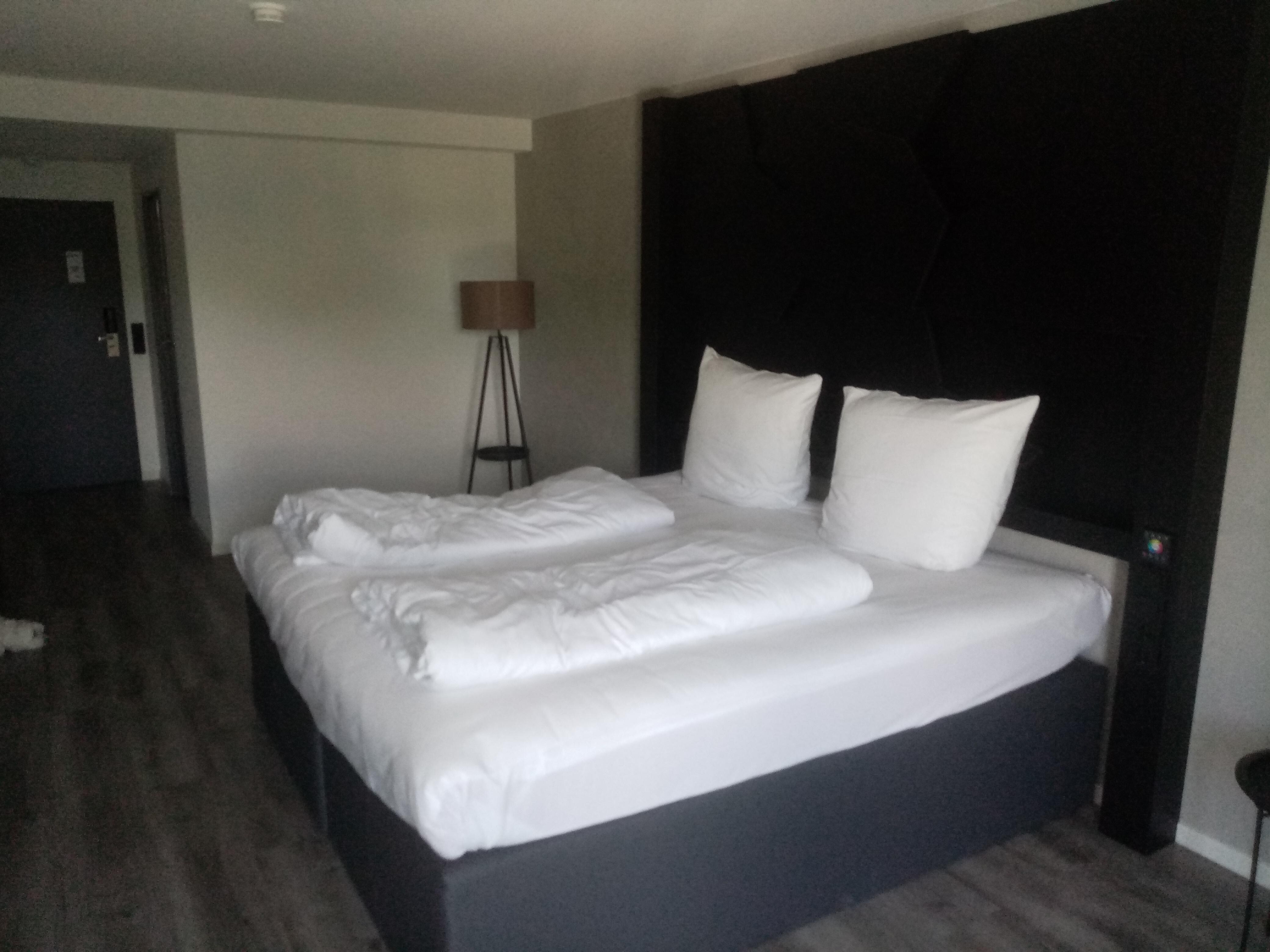 Literie spacieuse et confortable
