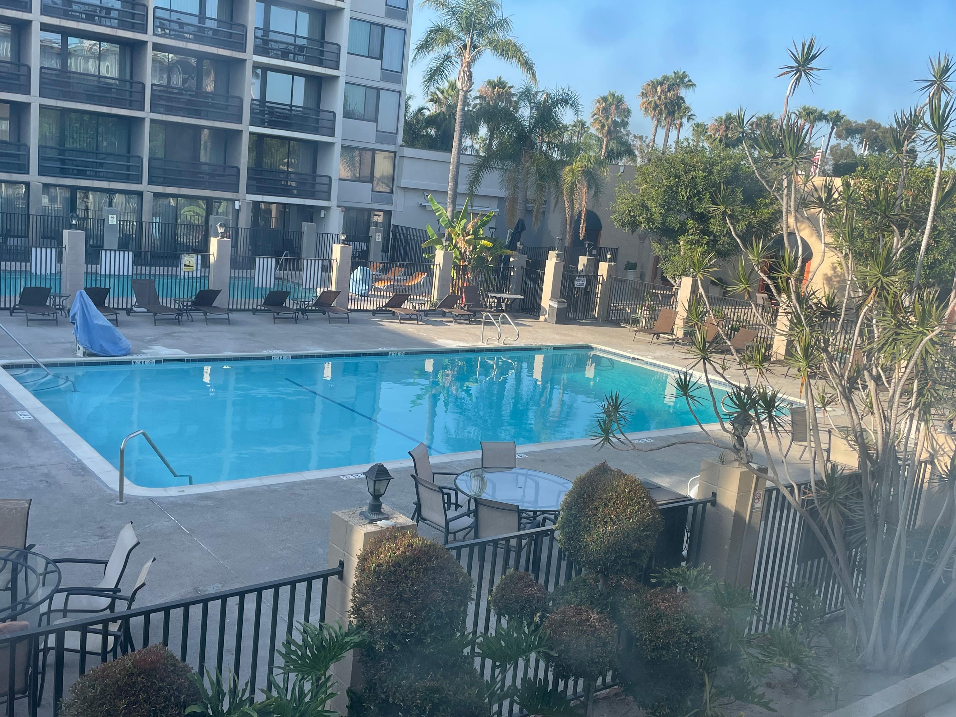 Great pool, lounge chairs and tables with shady areas.. not crowded!
