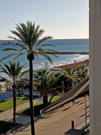 Poolside view right
