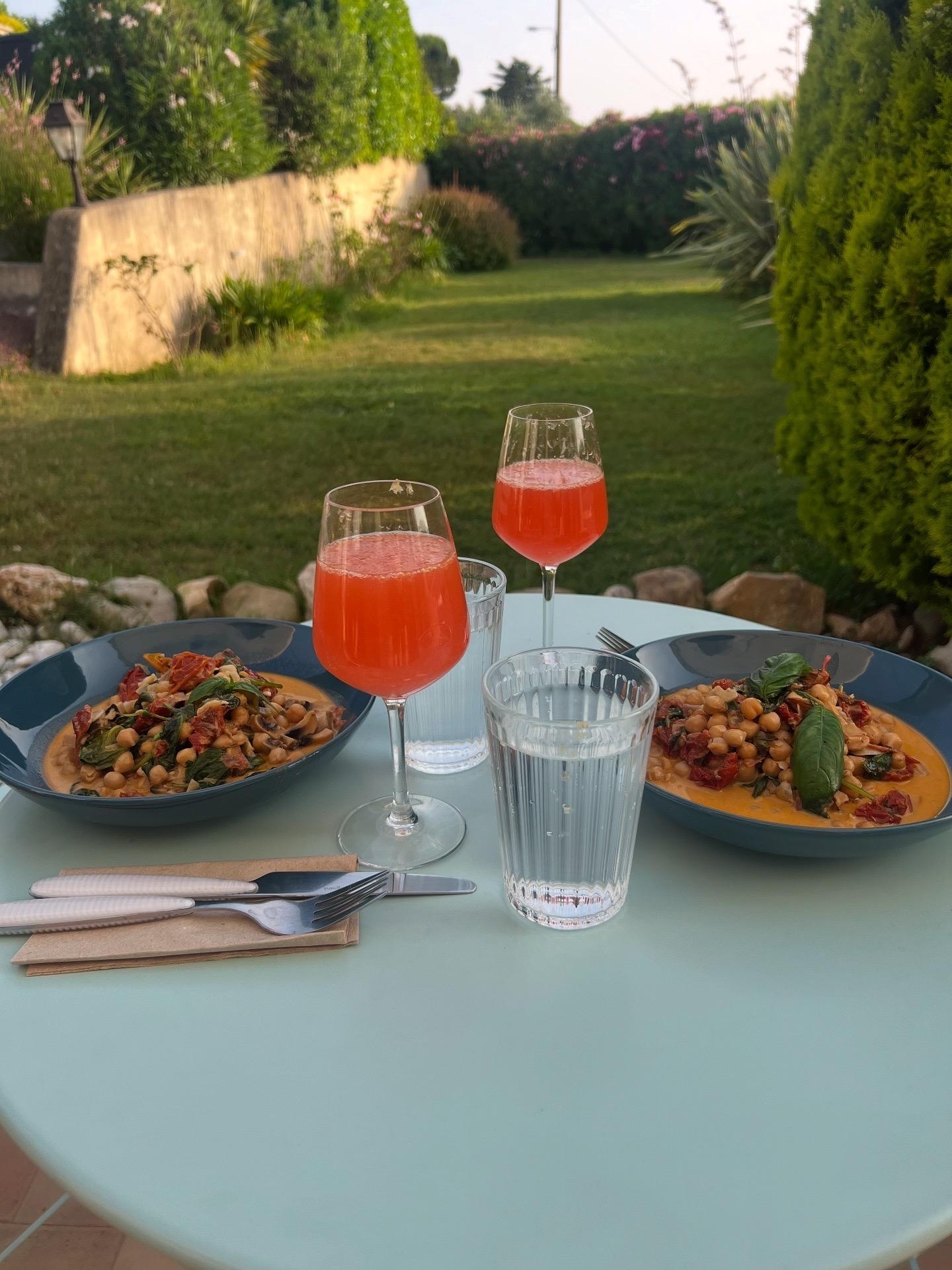 Ausblick von Tisch draußen 