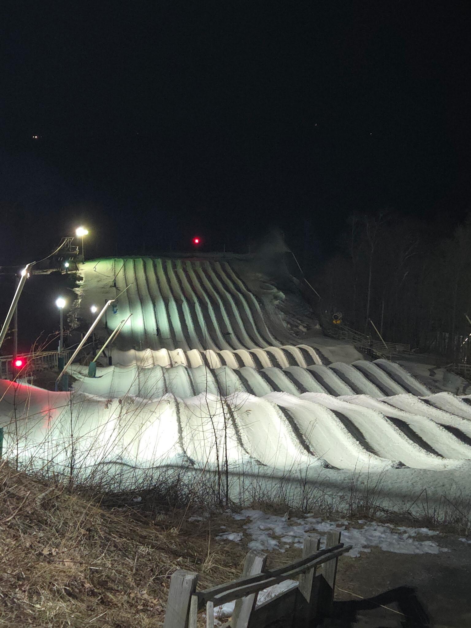 Snow tubing park near by