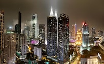 Blick vom Dachpool bei Nacht
