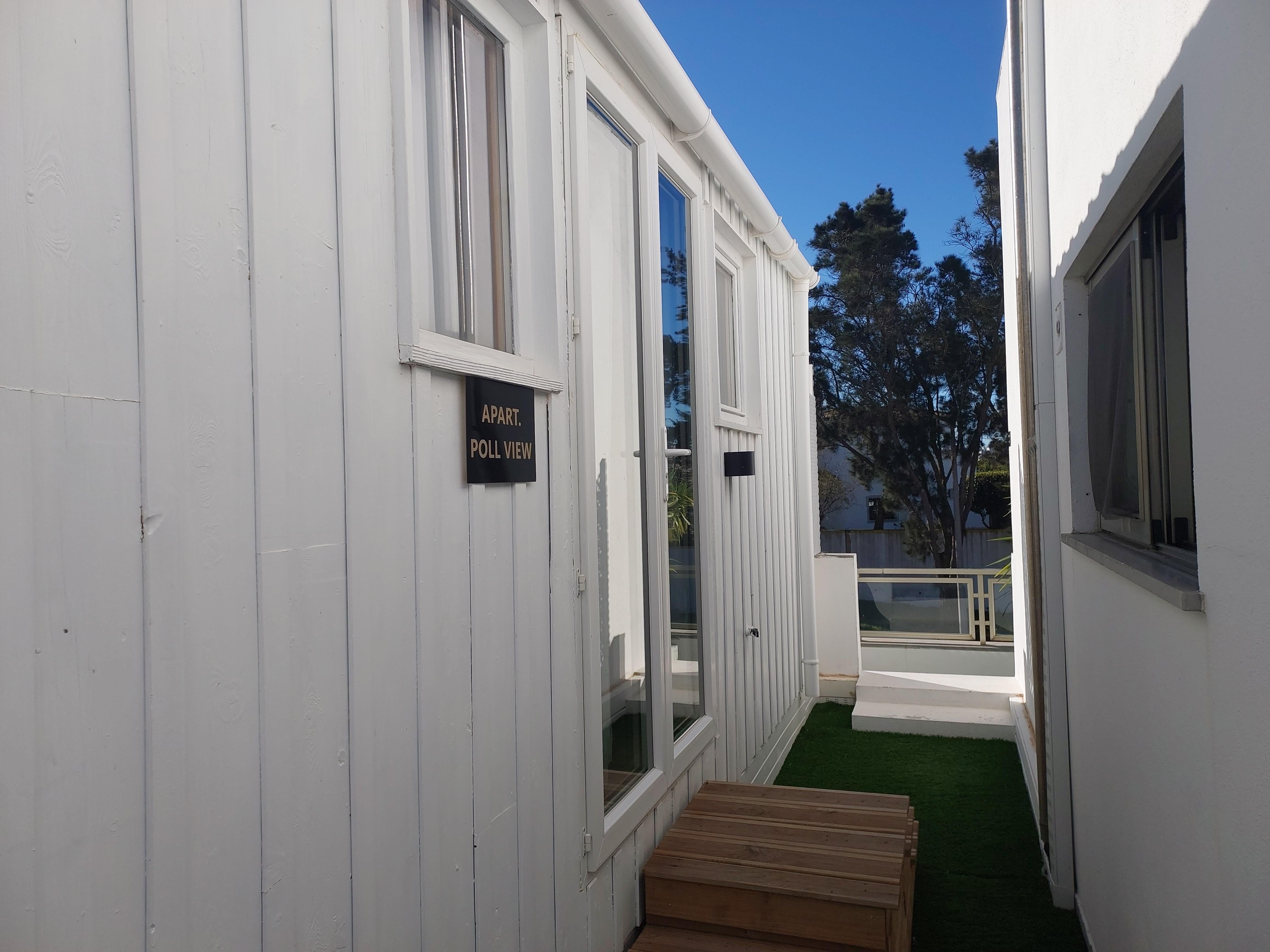 Acomodação no terraço do empreendimento. Excelente acomodação, mas a casa de banho extremamente apertada. Espaço mĂnimo. No App Hoteis.com nĂŁo estĂŁo expostas as fotos destas acomodaçÔes.