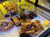 Dégustation de viandes locales. Kangourou, buffle et crocodile.