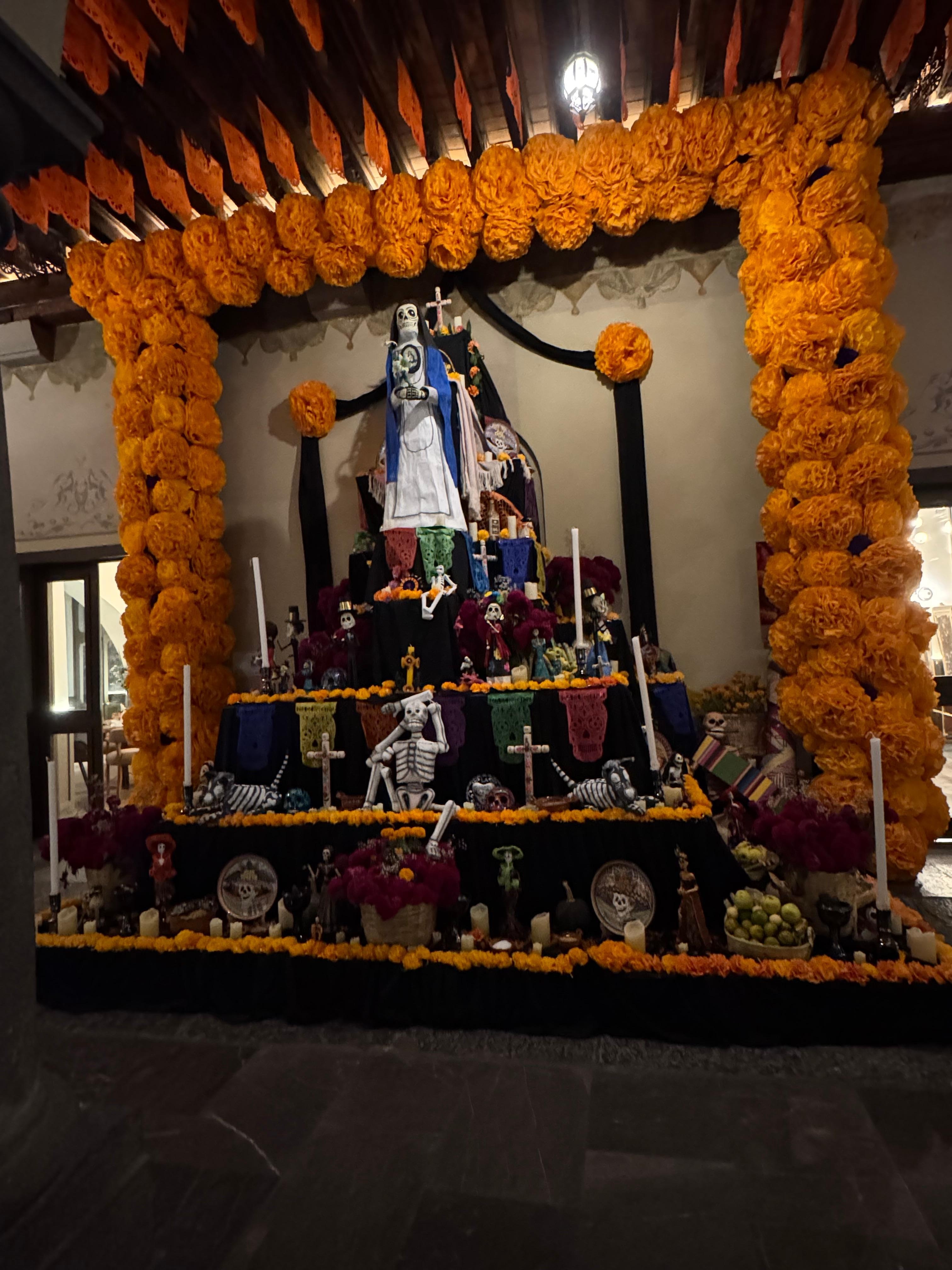 Altar del Día de Muertos, conservando nuestras tradiciones.