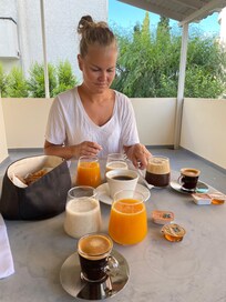 God frokost på terassen