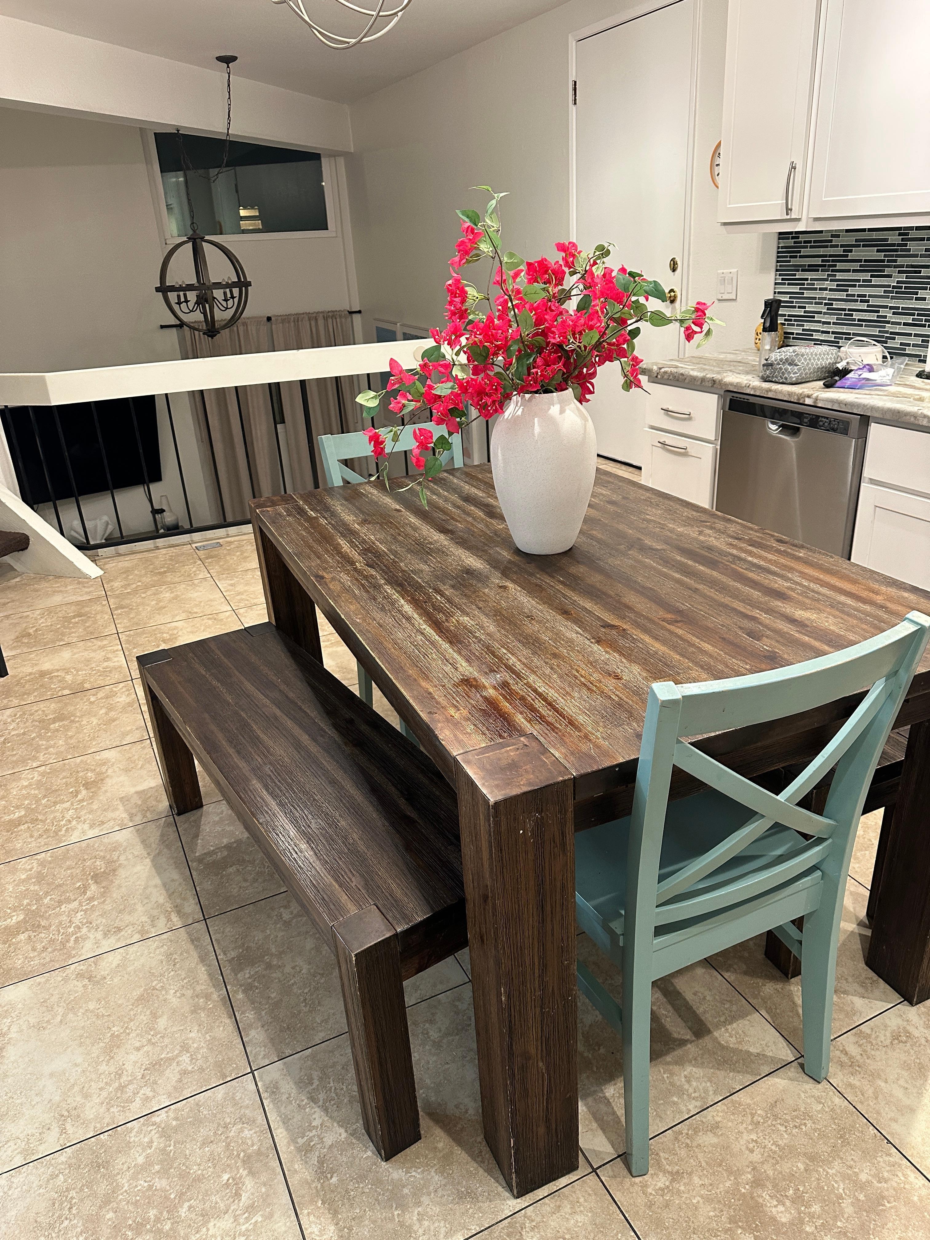 Great table for 7 people! 