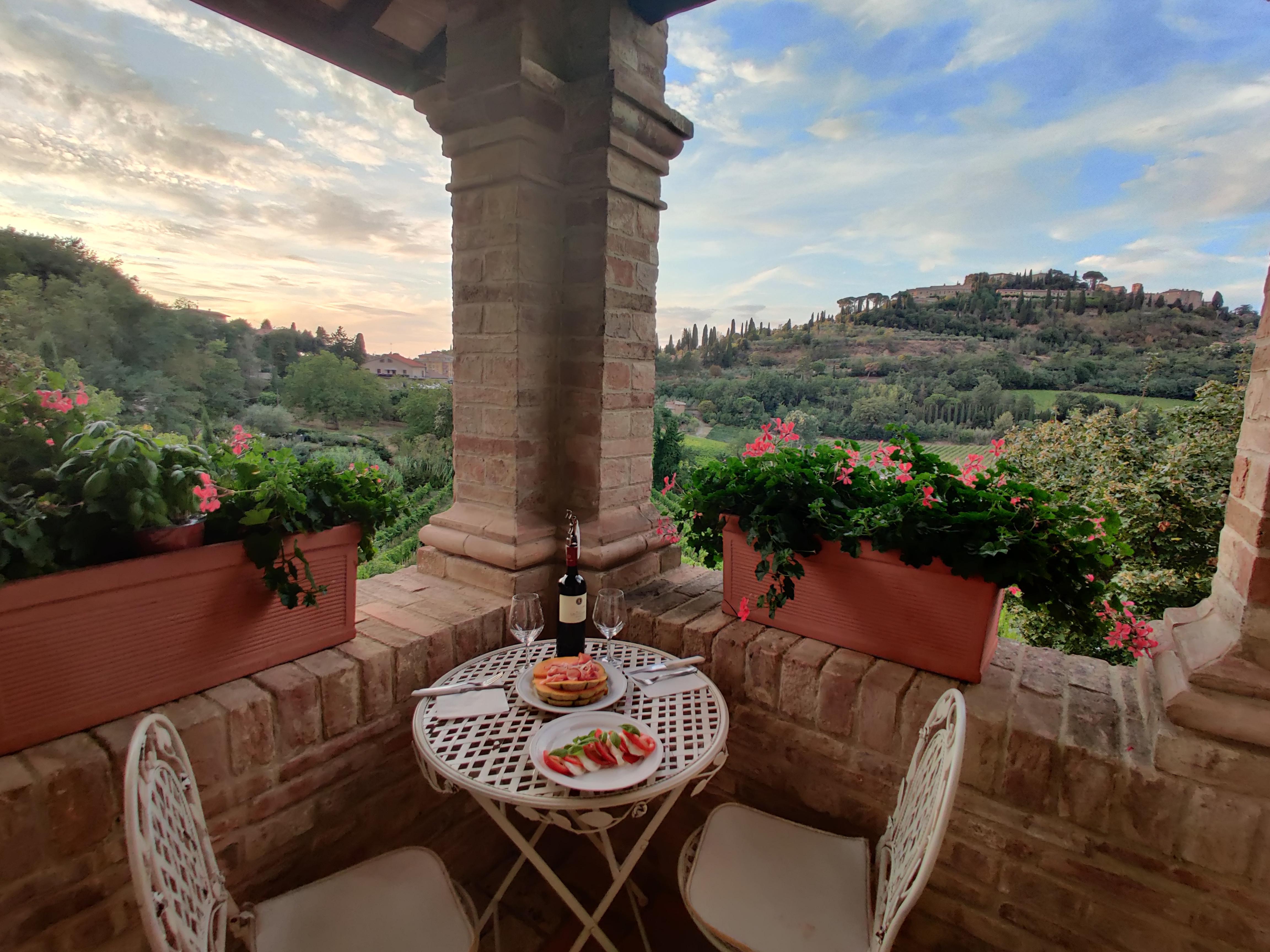 La Loggia (2 person apartment) balcony 