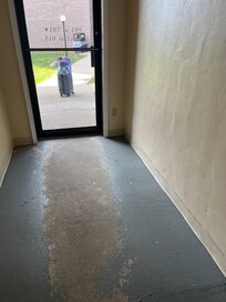 Floor needs paint