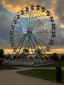 5min walk to beach to watch sunrise or sunsets