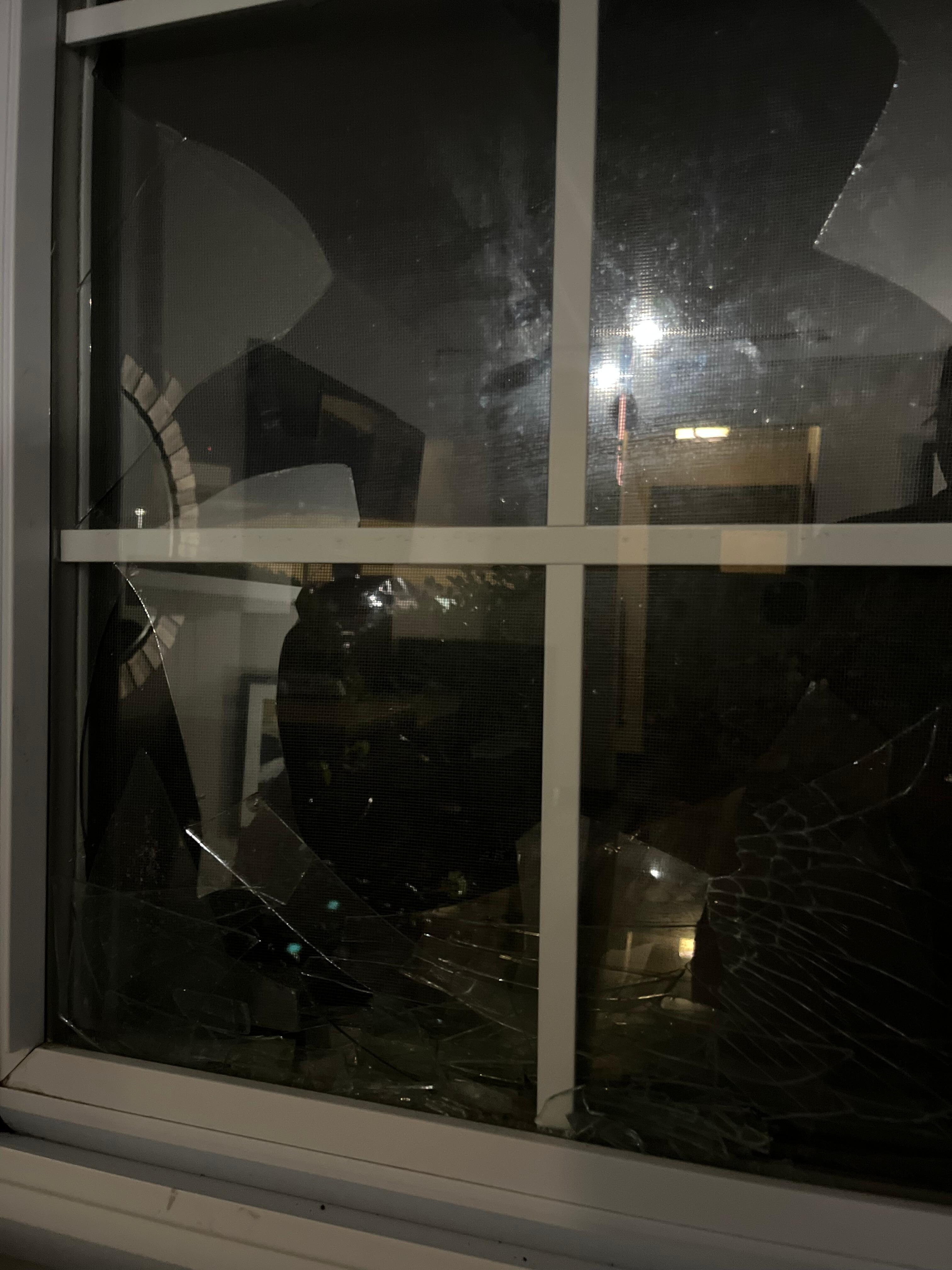 My room had broken window 