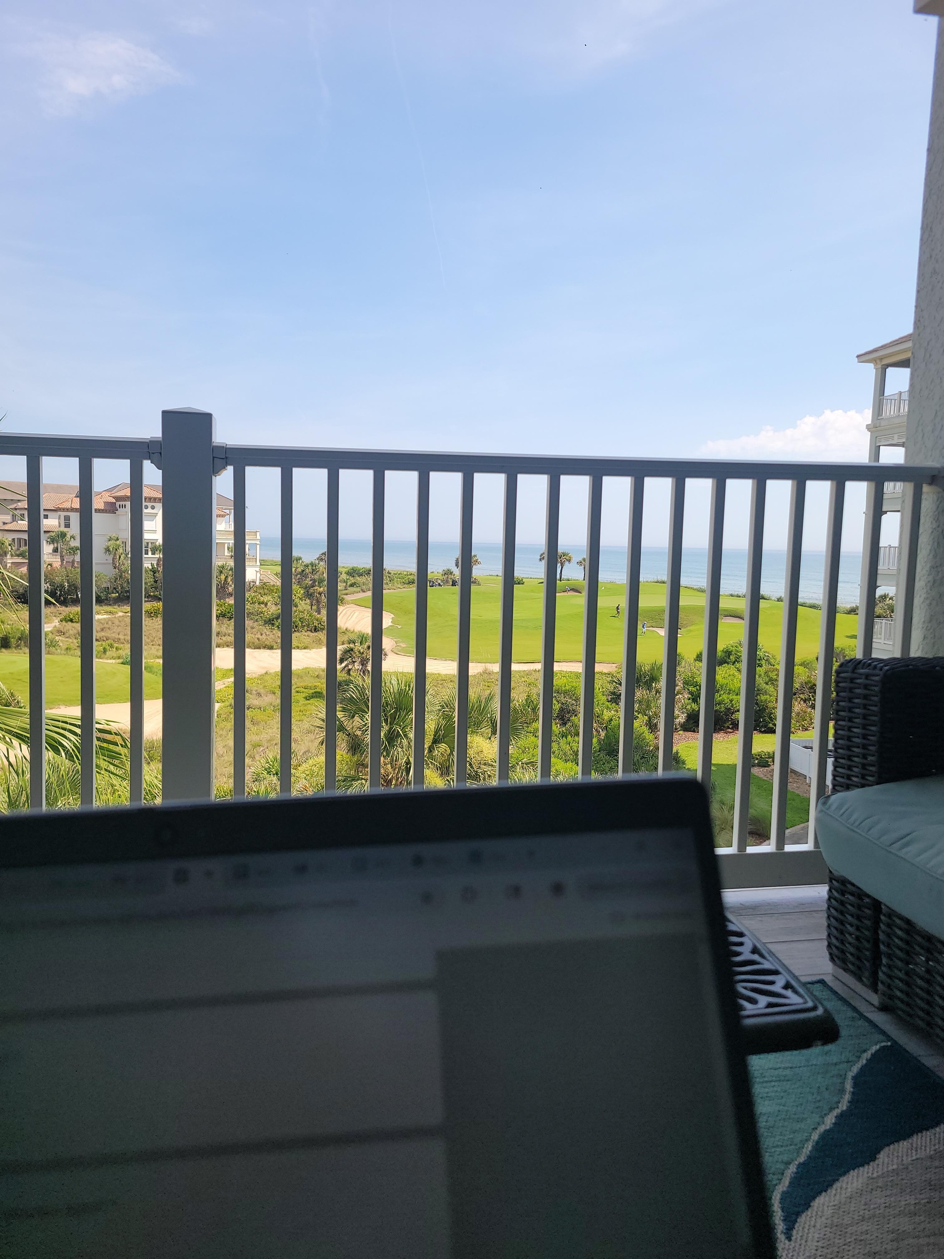 If I have to work from vacation, it was great to do it from this balcony looking at the ocean!