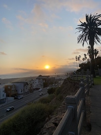 Santa Monica was about 35 mins.