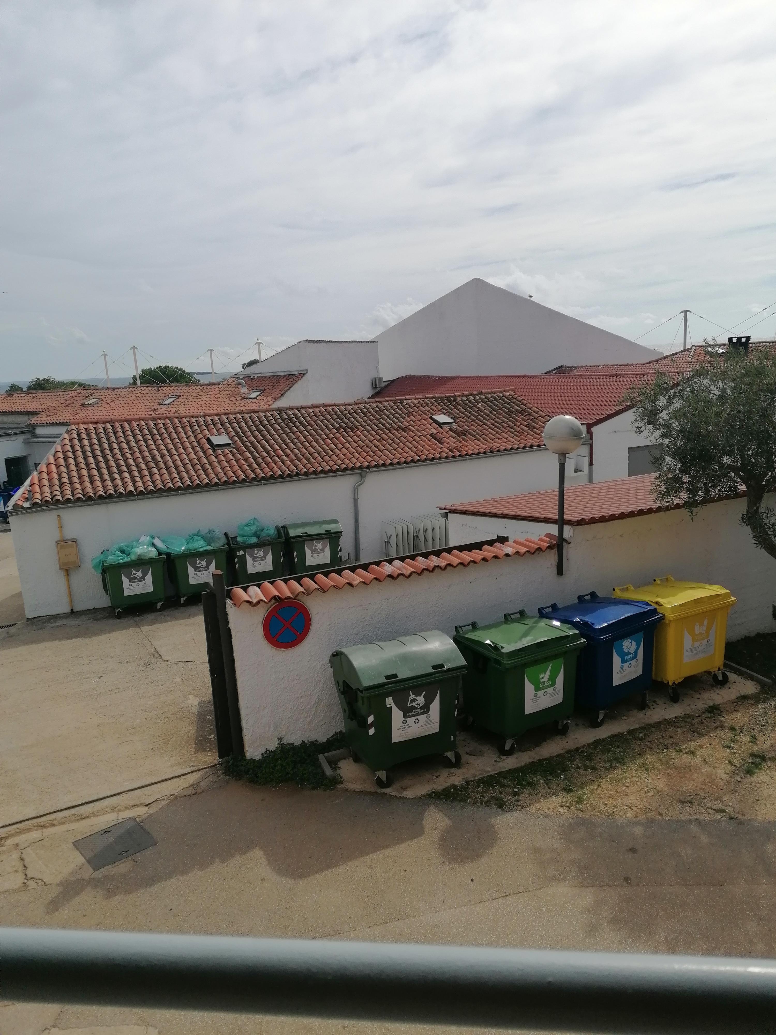 Vue du balcon de la chambre ! 