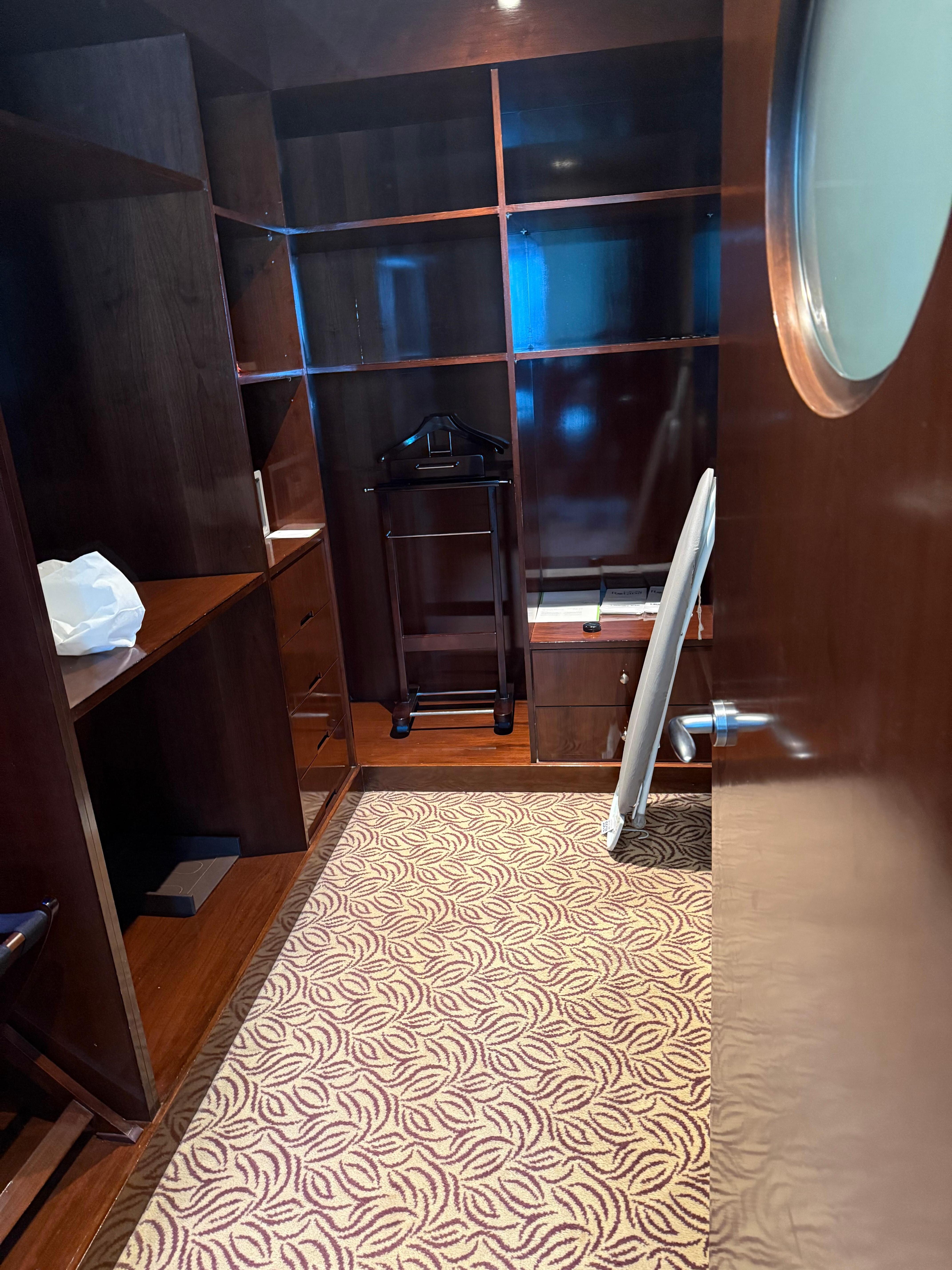 dressing room