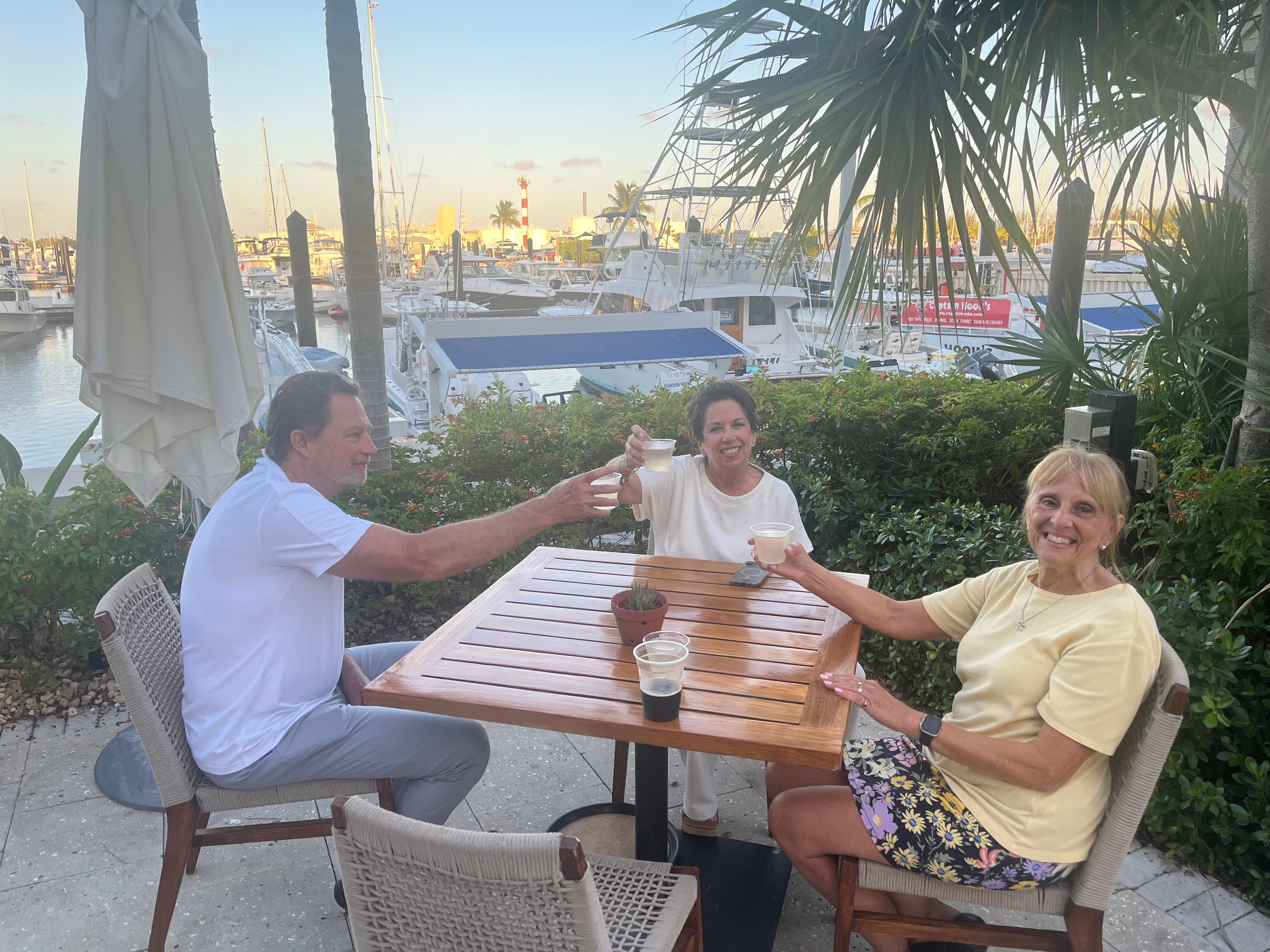 First night at the pool bar and grill 