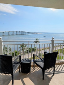 Captiva Tower Queen Suite