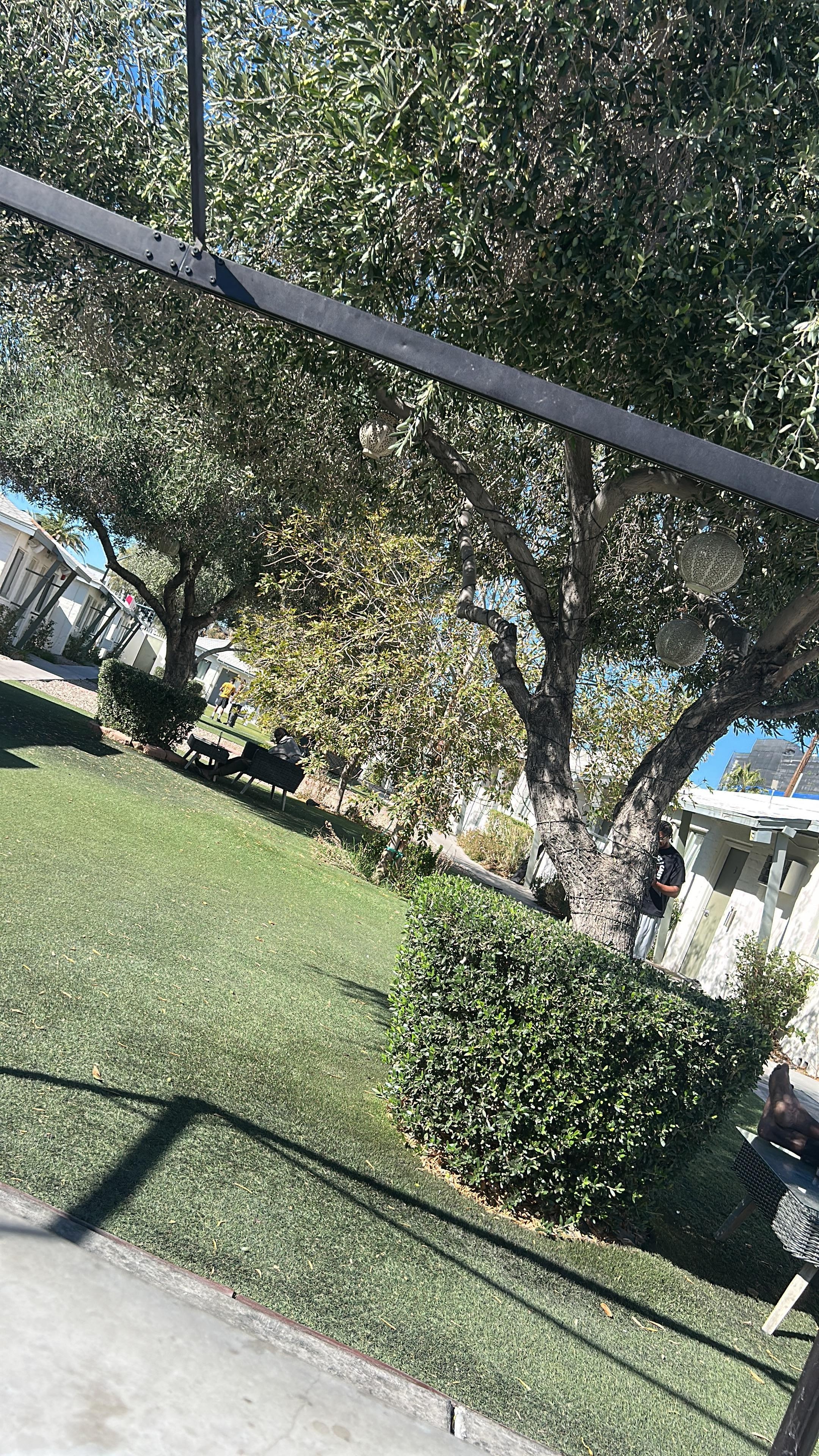 Cour intérieure, propre, reposante