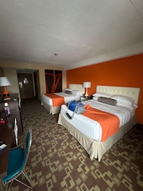 The decor is great and upbeat. Love Howard Johnson hotels!