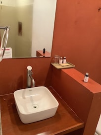 Très bon débit d'eau .