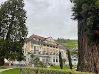 La façade de l’hôtel