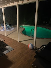 Pool lights and floats! Pool was spotless! Beautiful.