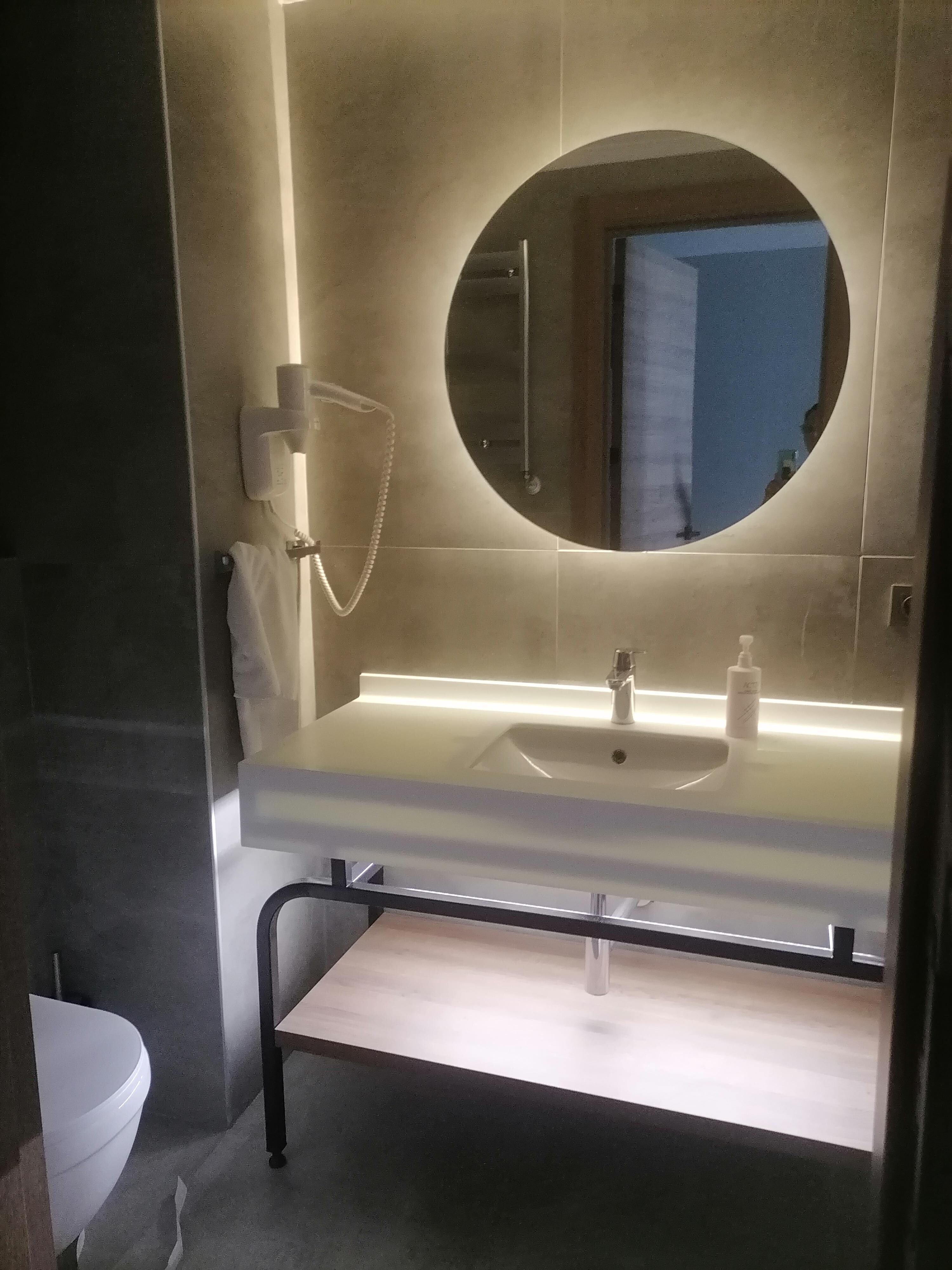 Ferah ve temiz banyo